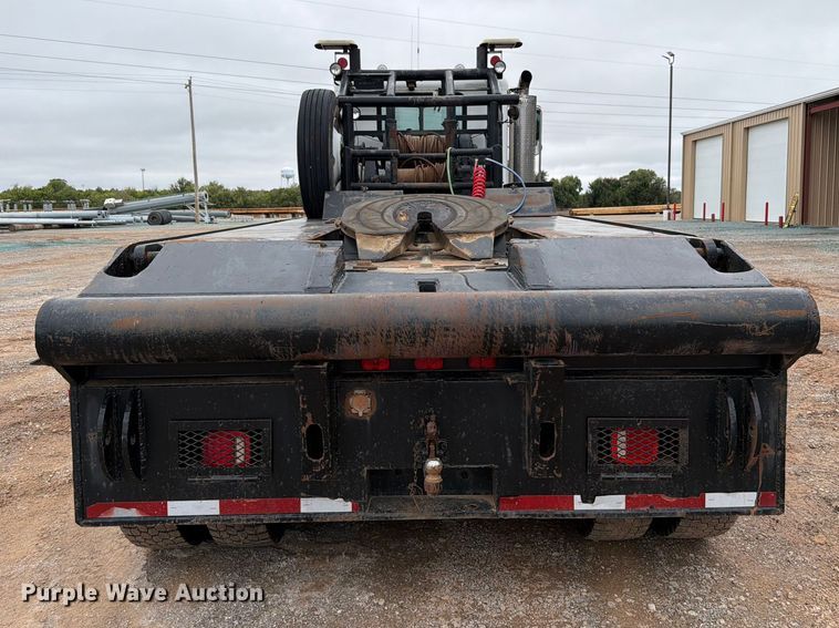 image for item EW8981 1998 Peterbilt 357 winch truck