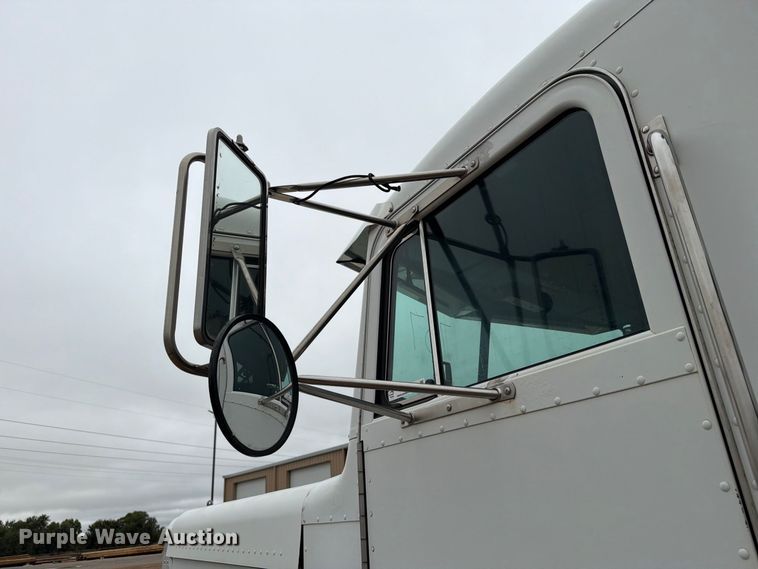image for item EW8981 1998 Peterbilt 357 winch truck
