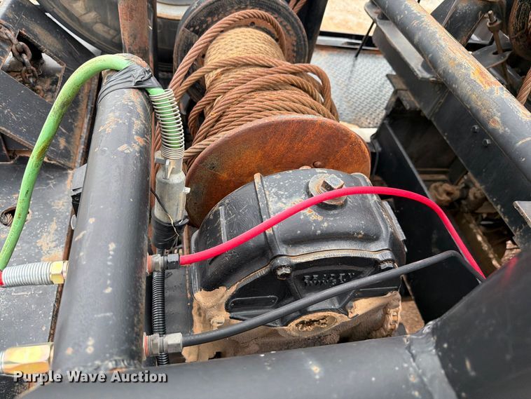 image for item EW8981 1998 Peterbilt 357 winch truck