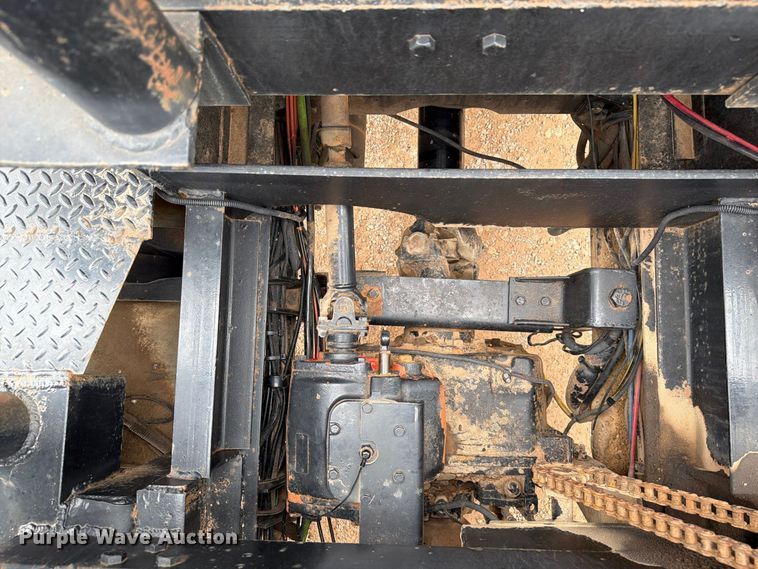 image for item EW8981 1998 Peterbilt 357 winch truck