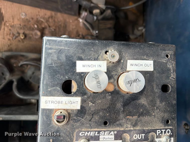 image for item EW8981 1998 Peterbilt 357 winch truck