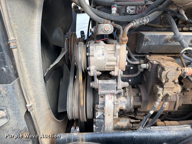 image for item EW8981 1998 Peterbilt 357 winch truck