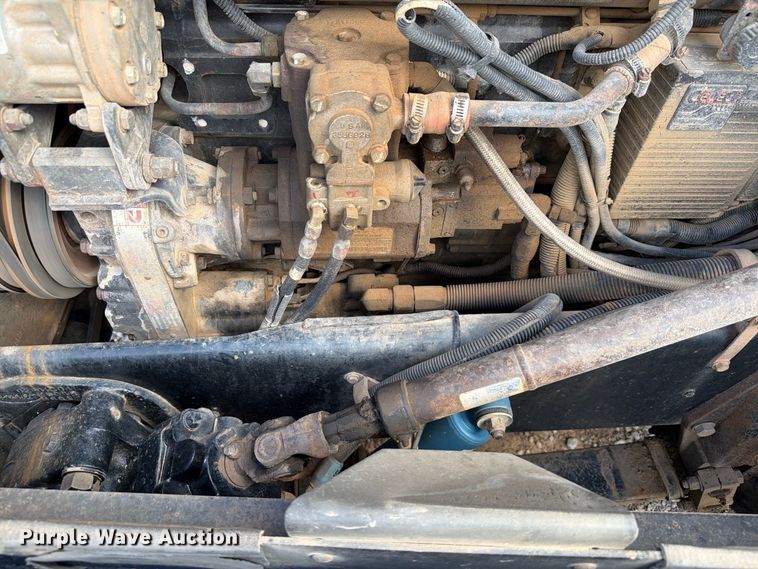 image for item EW8981 1998 Peterbilt 357 winch truck