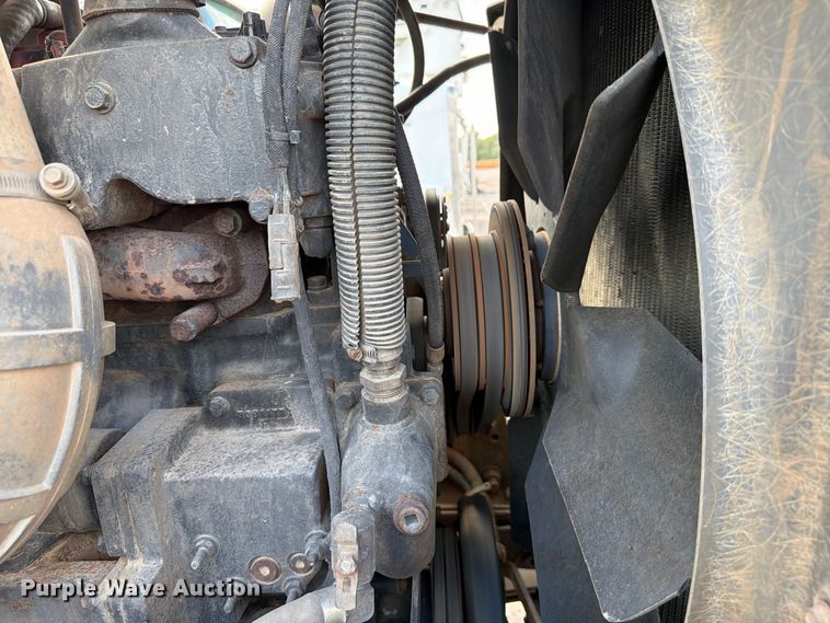 image for item EW8981 1998 Peterbilt 357 winch truck