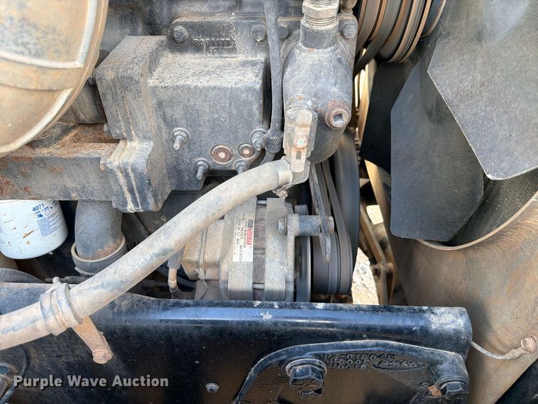 image for item EW8981 1998 Peterbilt 357 winch truck