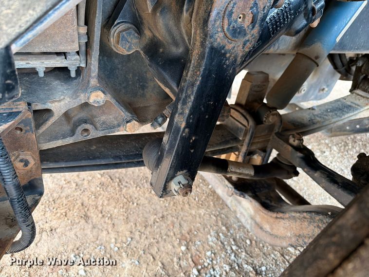 image for item EW8981 1998 Peterbilt 357 winch truck