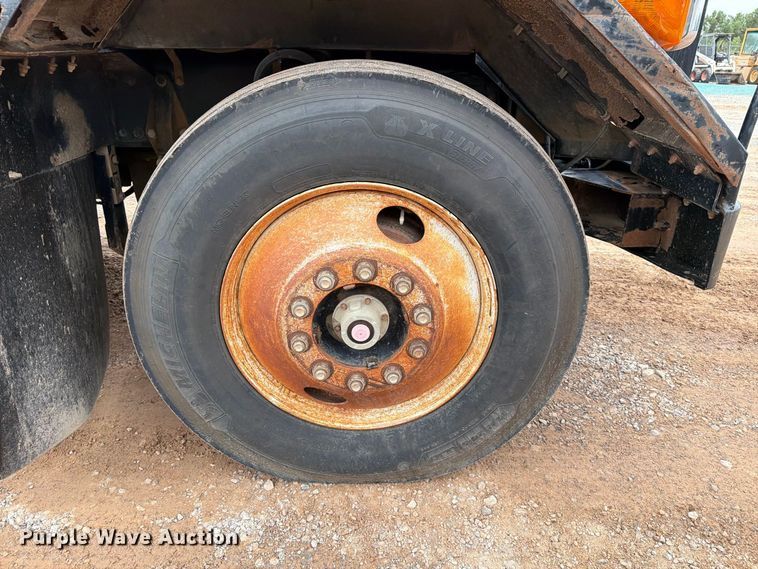 image for item EW8981 1998 Peterbilt 357 winch truck
