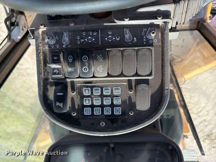 image for item EX0521 2015 Volvo G940C motor grader