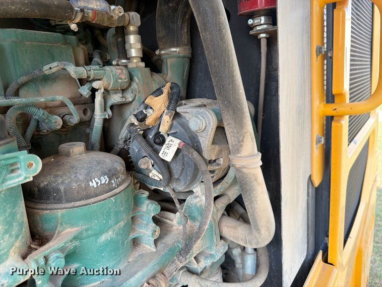 image for item EX0521 2015 Volvo G940C motor grader