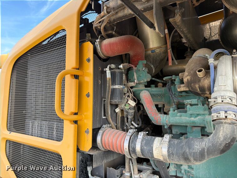 image for item EX0521 2015 Volvo G940C motor grader