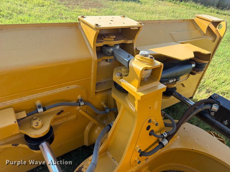 image for item EX0524 2018 Caterpillar D6N dozer