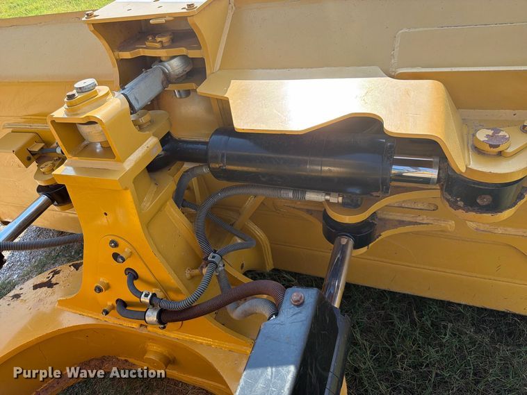 image for item EX0524 2018 Caterpillar D6N dozer