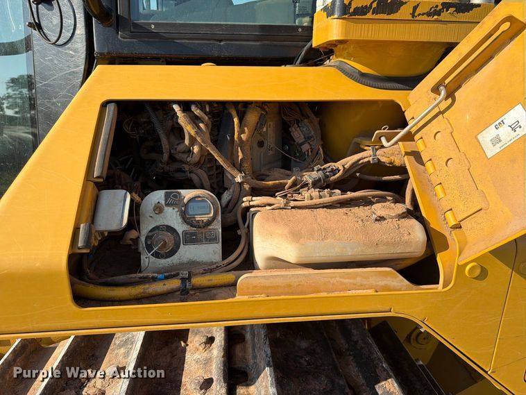 image for item EX0524 2018 Caterpillar D6N dozer
