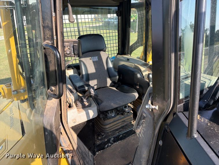 image for item EX0524 2018 Caterpillar D6N dozer