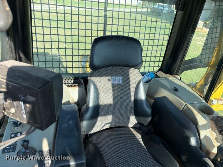 image for item EX0524 2018 Caterpillar D6N dozer