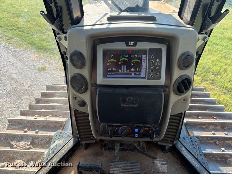 image for item EX0524 2018 Caterpillar D6N dozer