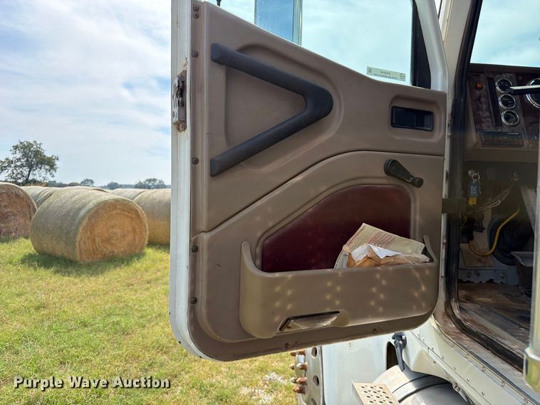 image for item EX0544 2007 International 9900i dump truck