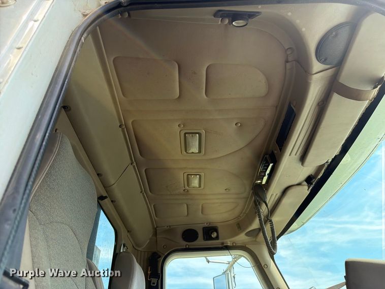 image for item EX0544 2007 International 9900i dump truck