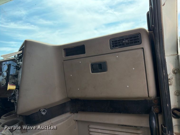 image for item EX0544 2007 International 9900i dump truck
