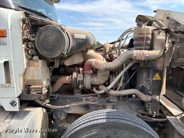 image for item EX0544 2007 International 9900i dump truck