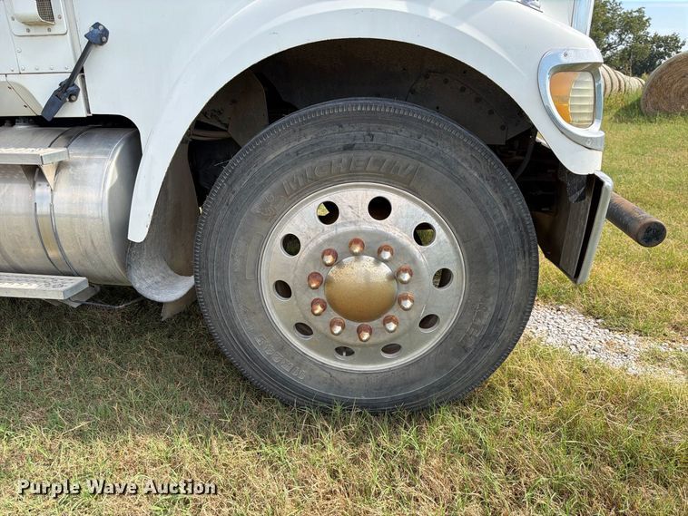 image for item EX0544 2007 International 9900i dump truck