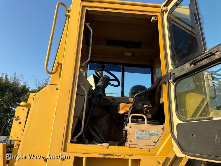 image for item EX2231 1995 Caterpillar 623F elevating scraper