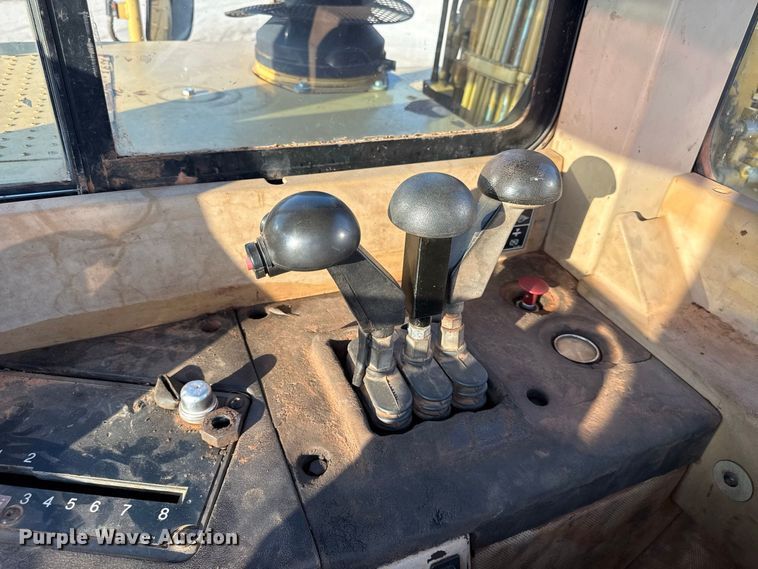 image for item EX2231 1995 Caterpillar 623F elevating scraper