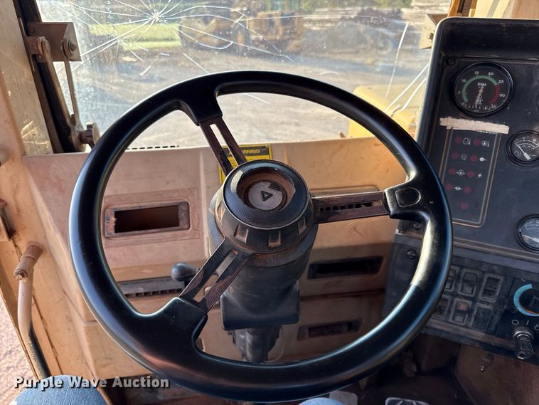 image for item EX2231 1995 Caterpillar 623F elevating scraper