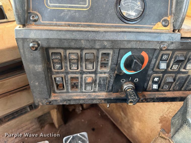 image for item EX2231 1995 Caterpillar 623F elevating scraper