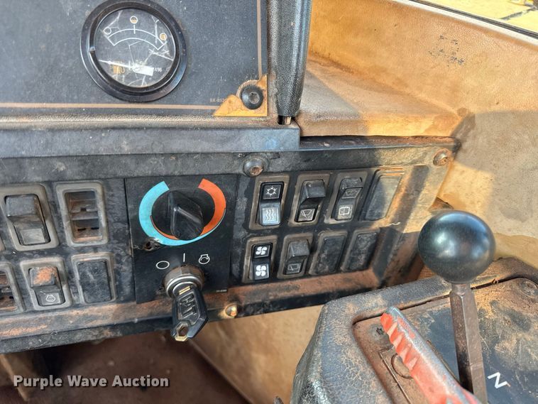 image for item EX2231 1995 Caterpillar 623F elevating scraper