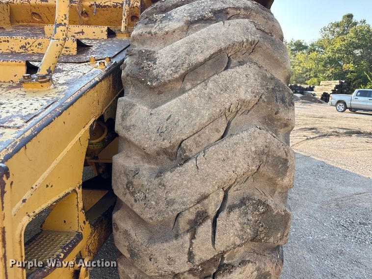 image for item EX2231 1995 Caterpillar 623F elevating scraper