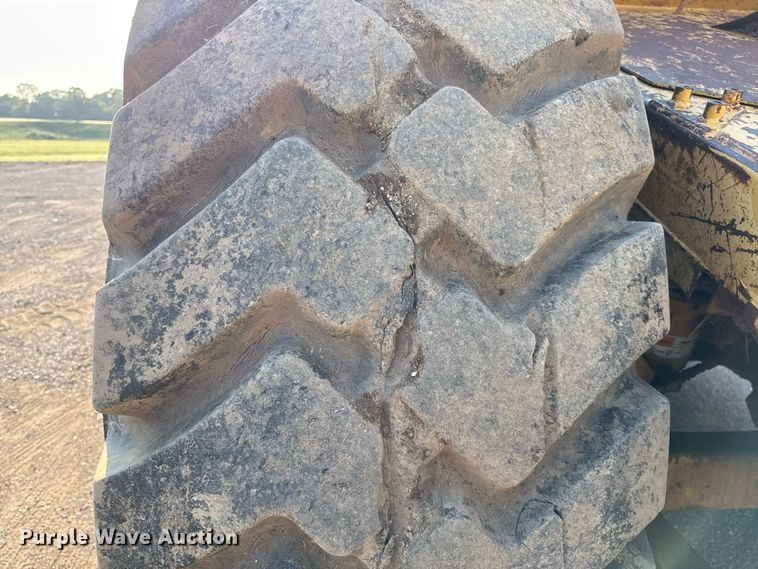 image for item EX2231 1995 Caterpillar 623F elevating scraper