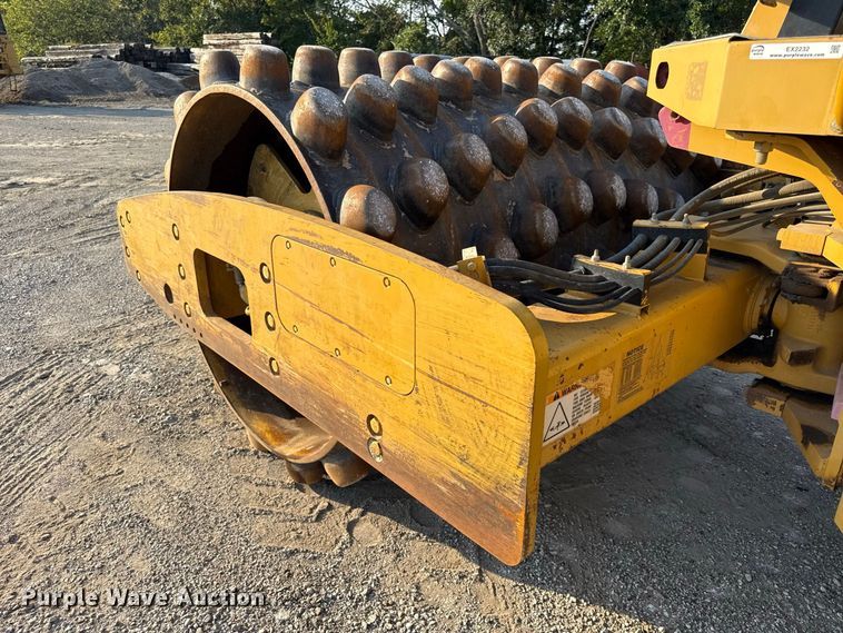 image for item EX2232 2006 Caterpillar CP563E single drum vibratory padfoot roller compactor
