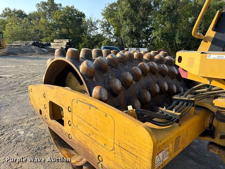 image for item EX2232 2006 Caterpillar CP563E single drum vibratory padfoot roller compactor