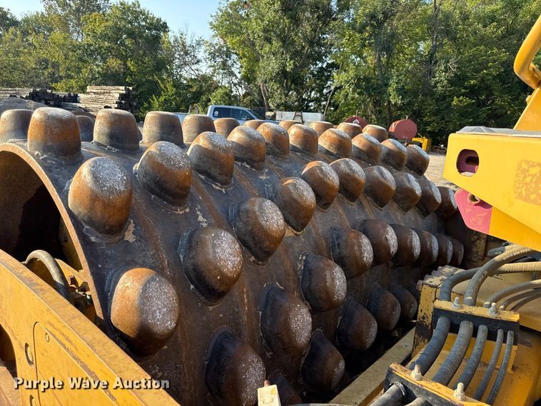 image for item EX2232 2006 Caterpillar CP563E single drum vibratory padfoot roller compactor