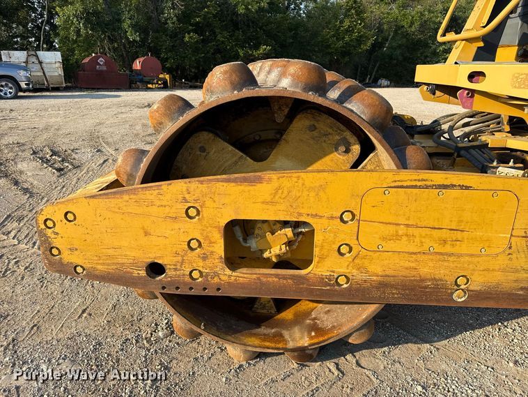 image for item EX2232 2006 Caterpillar CP563E single drum vibratory padfoot roller compactor