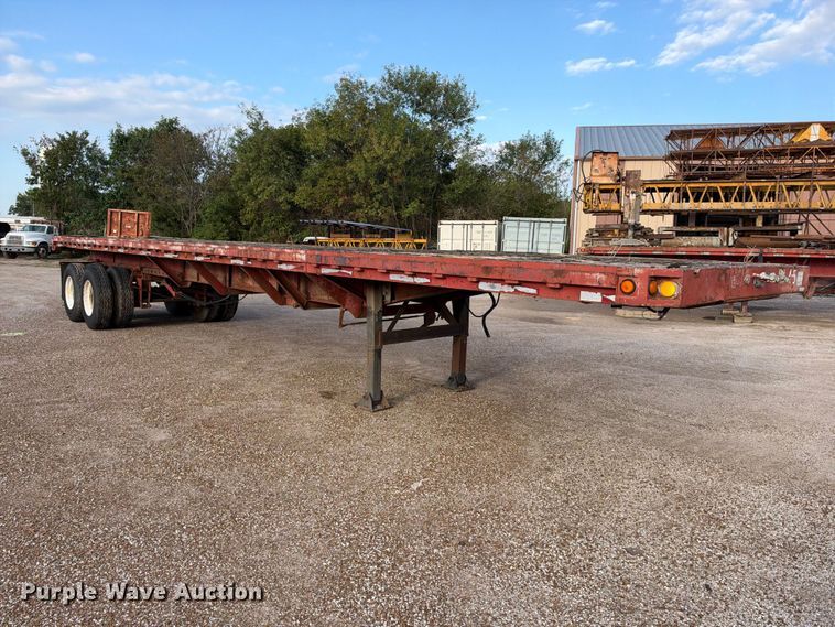 image for item EX2292 1968 Fruehauf flatbed trailer