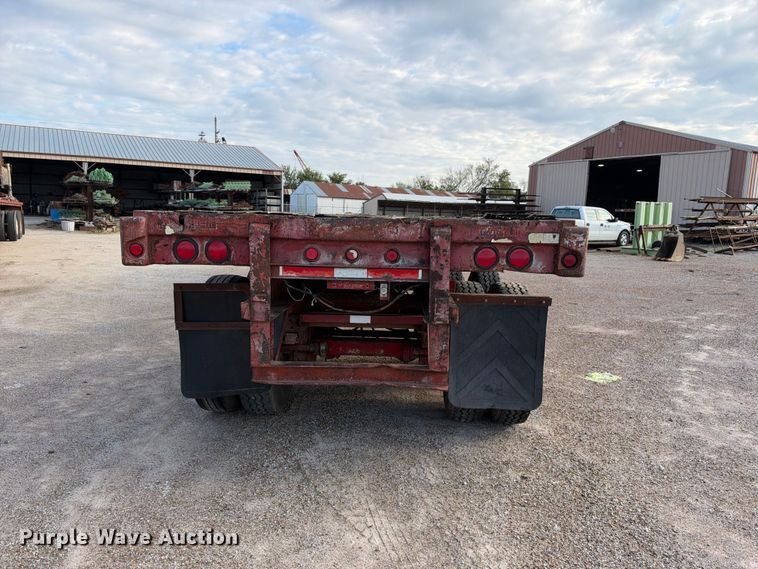 image for item EX2292 1968 Fruehauf flatbed trailer