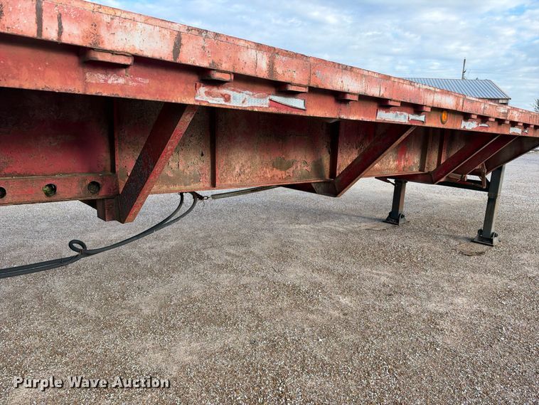 image for item EX2292 1968 Fruehauf flatbed trailer