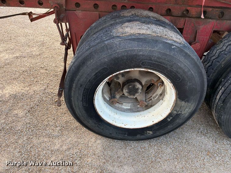 image for item EX2292 1968 Fruehauf flatbed trailer
