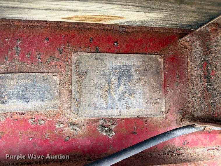 image for item EX2292 1968 Fruehauf flatbed trailer