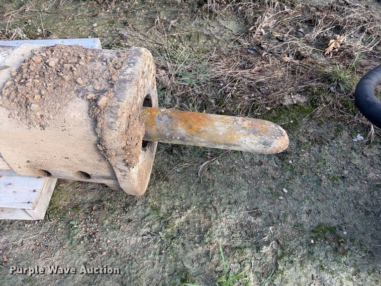 image for item EX2295 Caterpillar breaker