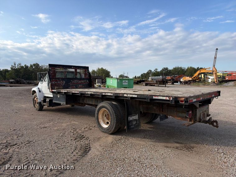 image for item EX2296 1999 Ford F800 flatbed truck