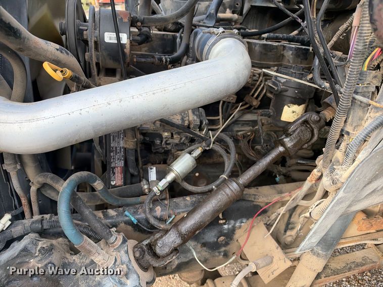 image for item EX2296 1999 Ford F800 flatbed truck