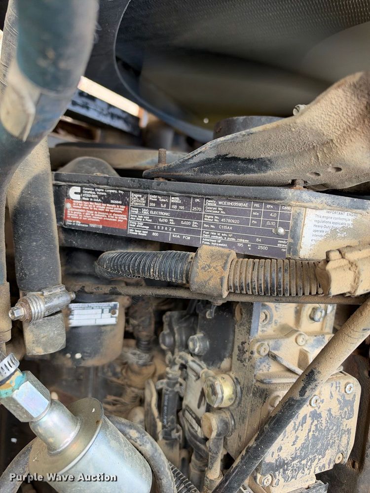 image for item EX2296 1999 Ford F800 flatbed truck