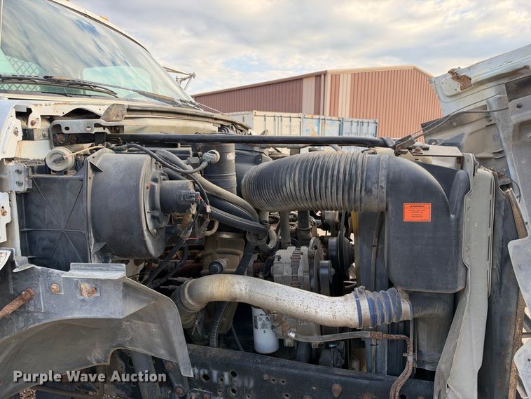 image for item EX2296 1999 Ford F800 flatbed truck