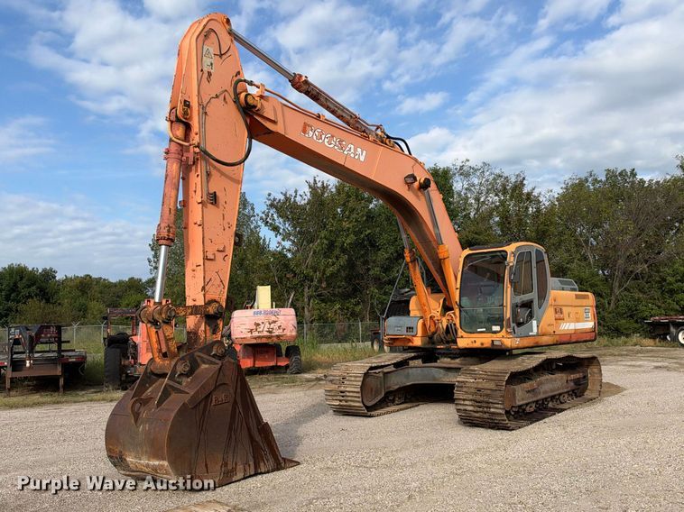 2007 Doosan DX300LC excavator