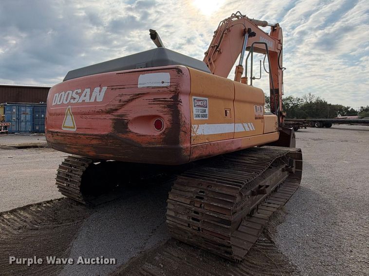 image for item EX2298 2007 Doosan DX300LC excavator