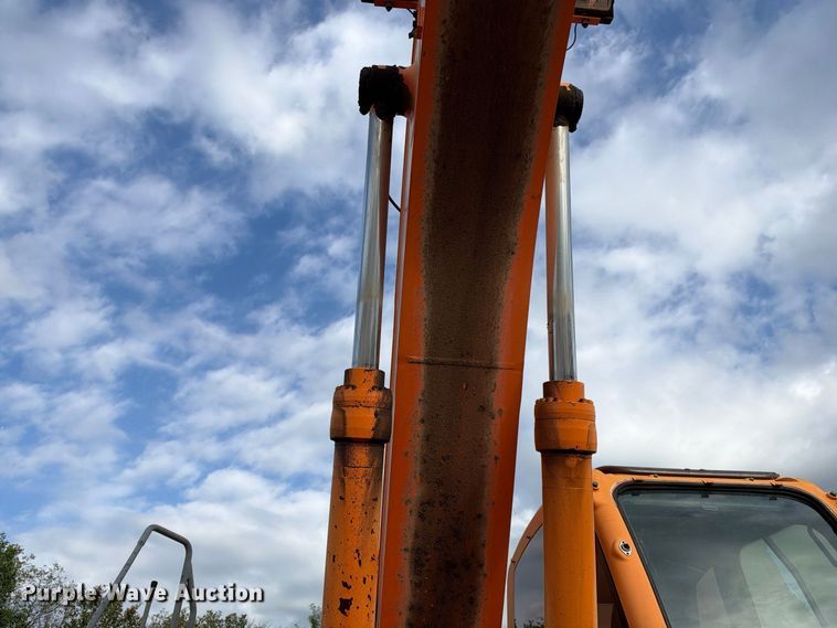 image for item EX2298 2007 Doosan DX300LC excavator