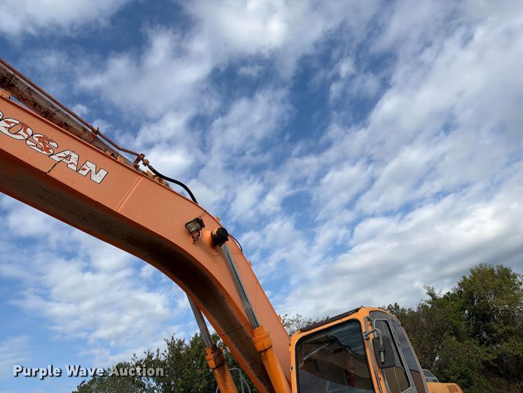 image for item EX2298 2007 Doosan DX300LC excavator